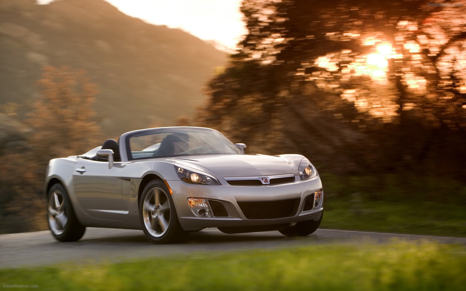 Saturn Sky Redline